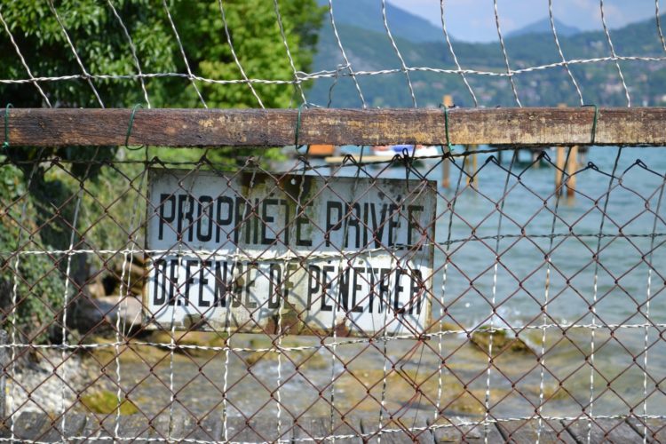 Op reis: de kleuren van het water en de bergen