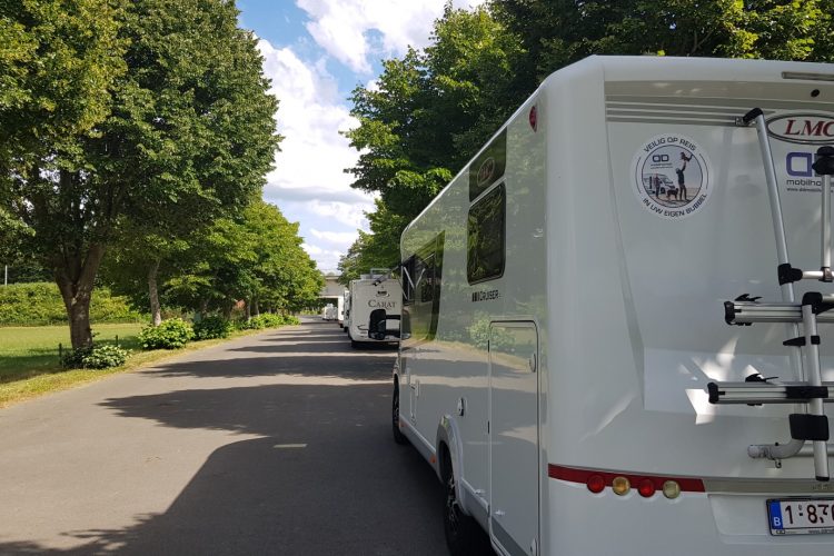 Meer camperplaatsen gevraagd!