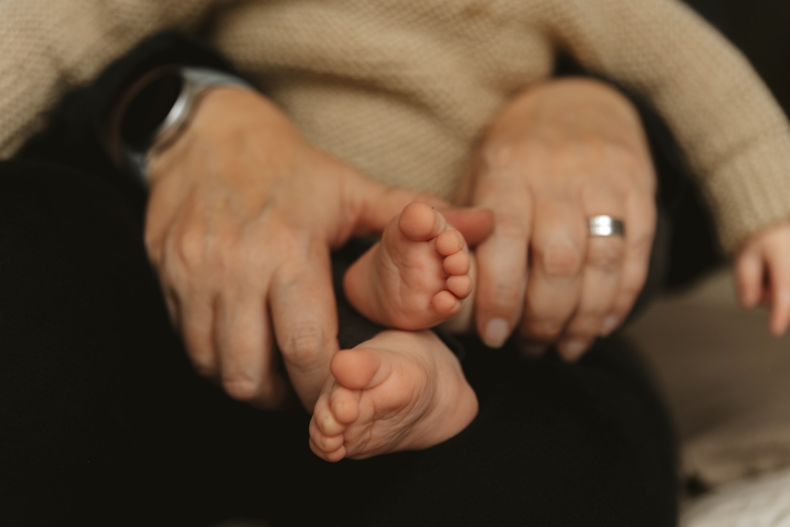 These hands are made for knittin’